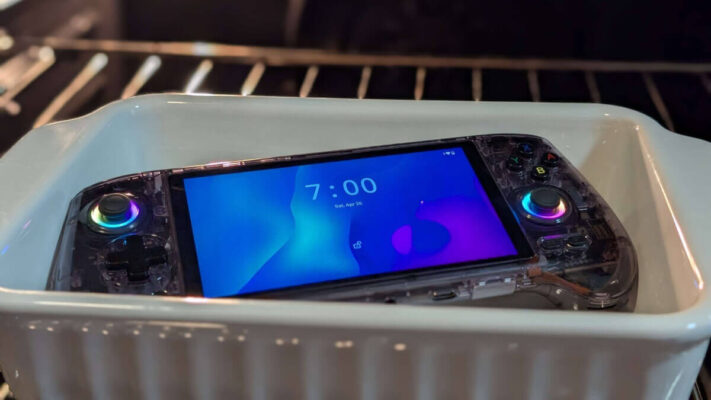 Anbernic RG557 máy Android retro handheld